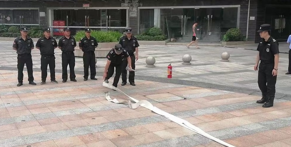 開展培訓工作,提高業務水平